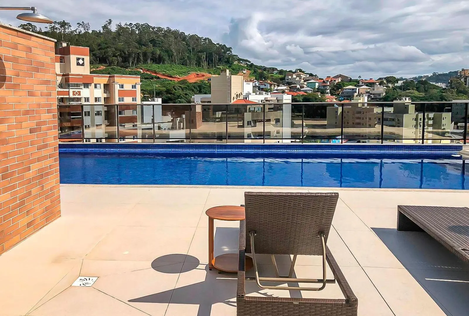 Sapphire Studios: Conforto No Corrego Grande P528 Florianópolis Lejlighed